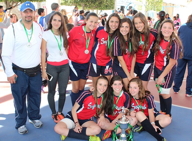 表现吸引了 表现吸引了